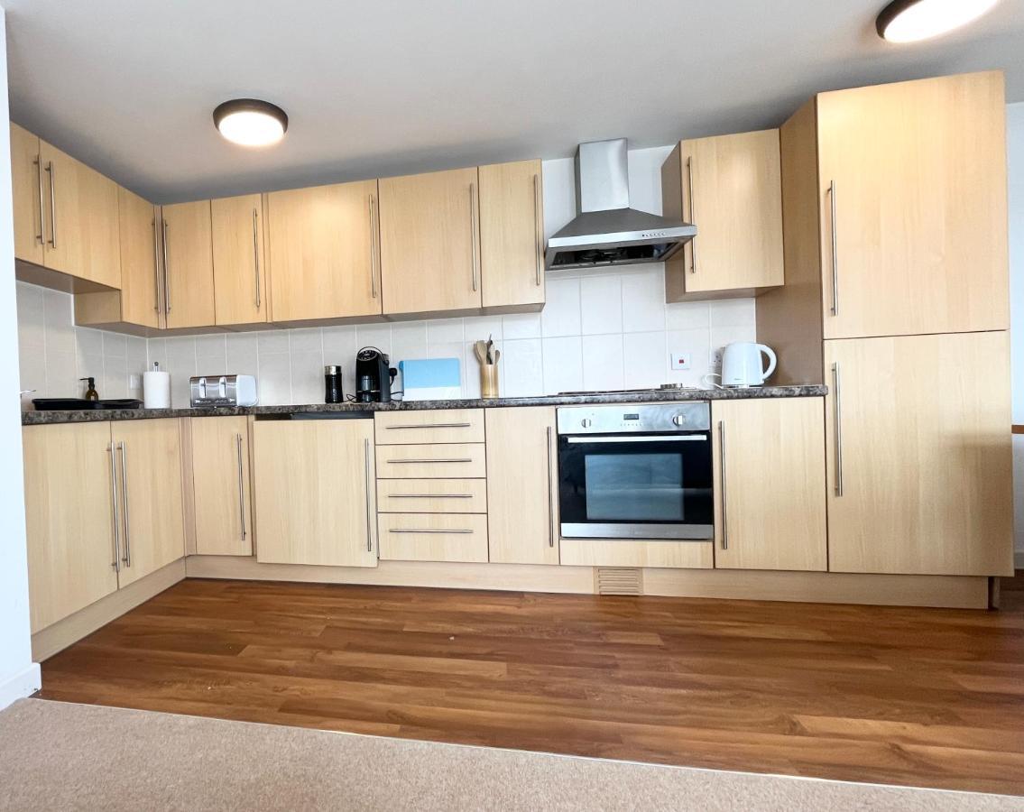 Apres Beach Apartment Sleeps 4 Penzance Eksteriør billede