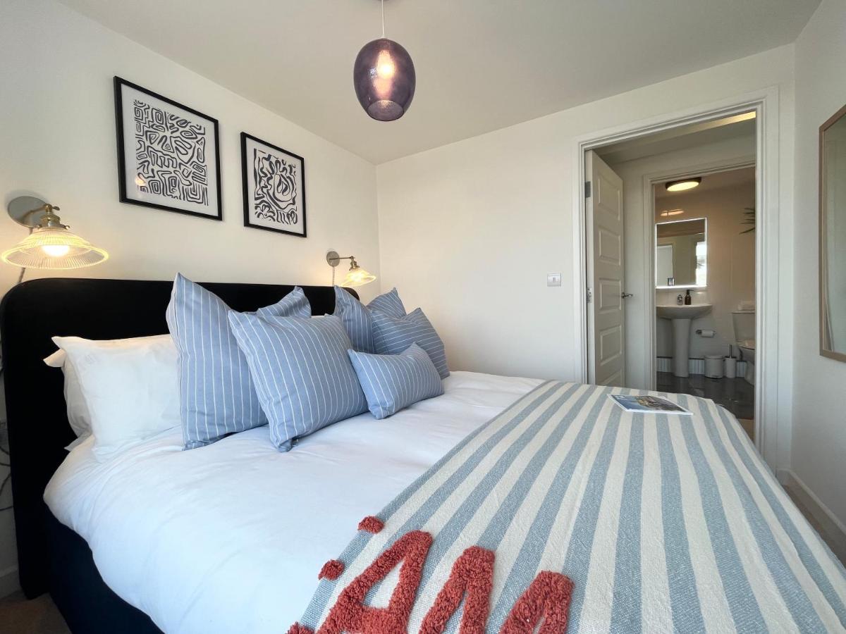 Apres Beach Apartment Sleeps 4 Penzance Eksteriør billede