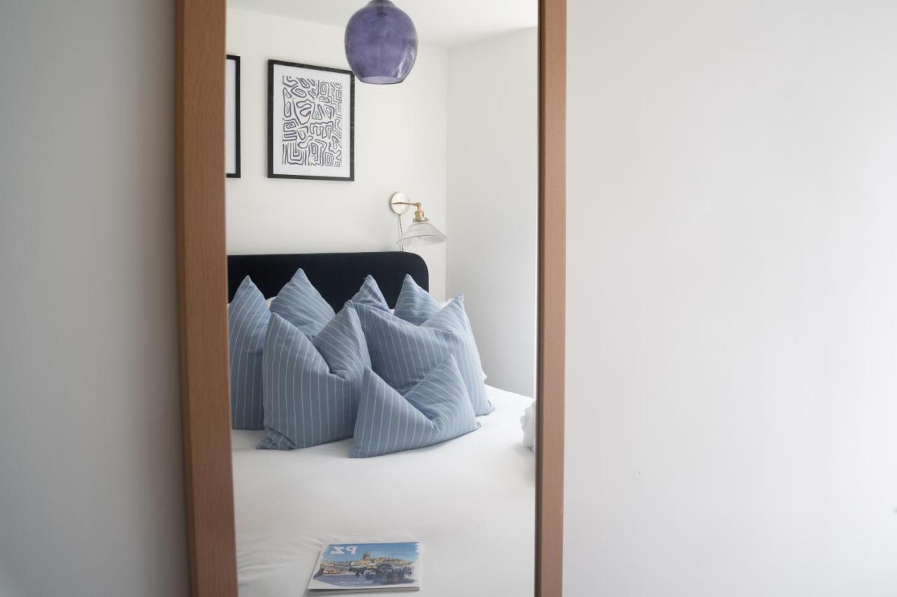 Apres Beach Apartment Sleeps 4 Penzance Eksteriør billede