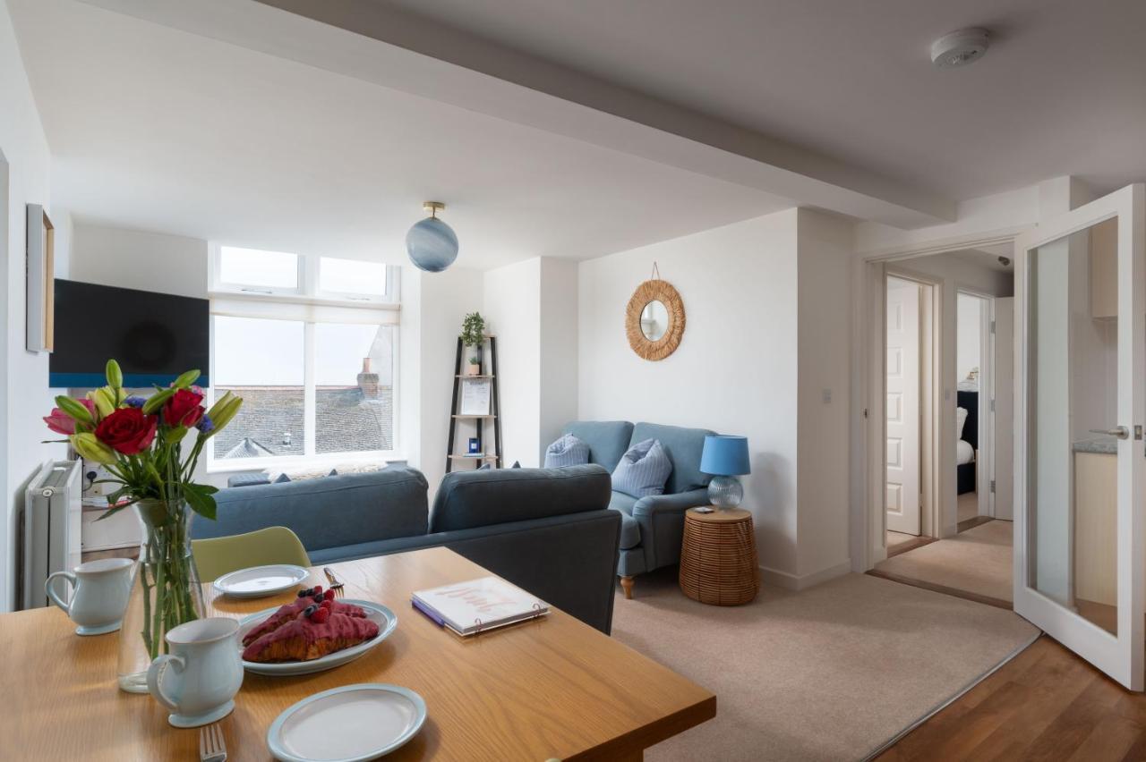 Apres Beach Apartment Sleeps 4 Penzance Eksteriør billede