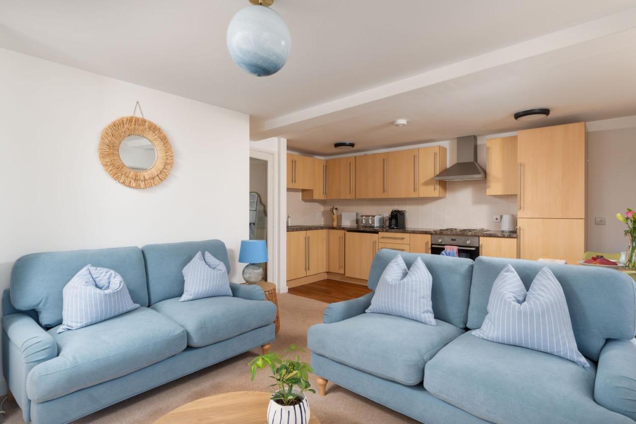 Apres Beach Apartment Sleeps 4 Penzance Eksteriør billede