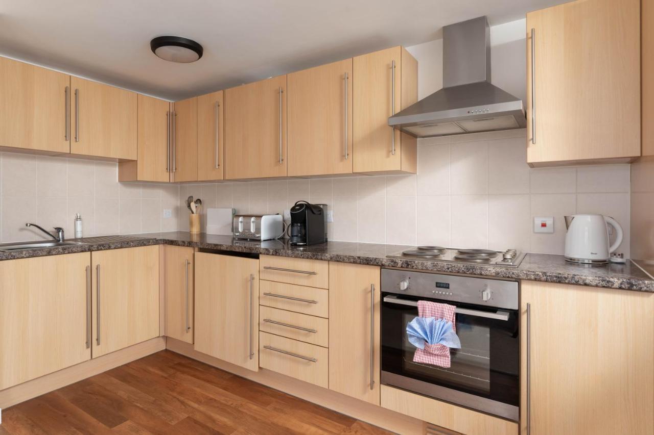 Apres Beach Apartment Sleeps 4 Penzance Eksteriør billede