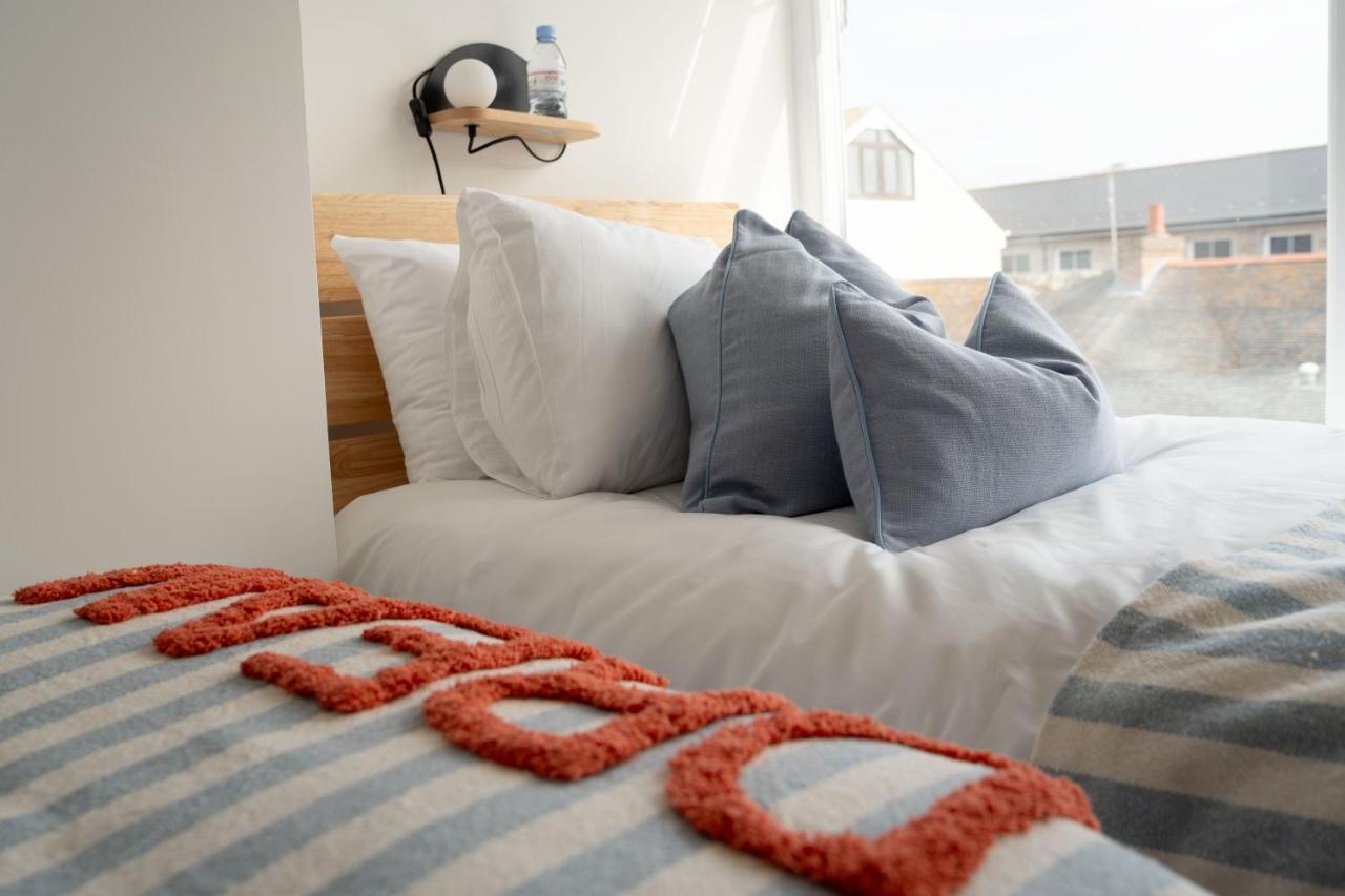 Apres Beach Apartment Sleeps 4 Penzance Eksteriør billede